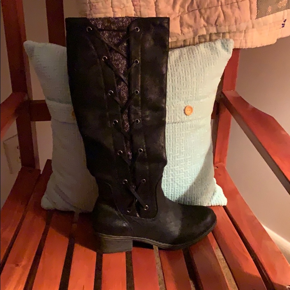 Black Boots